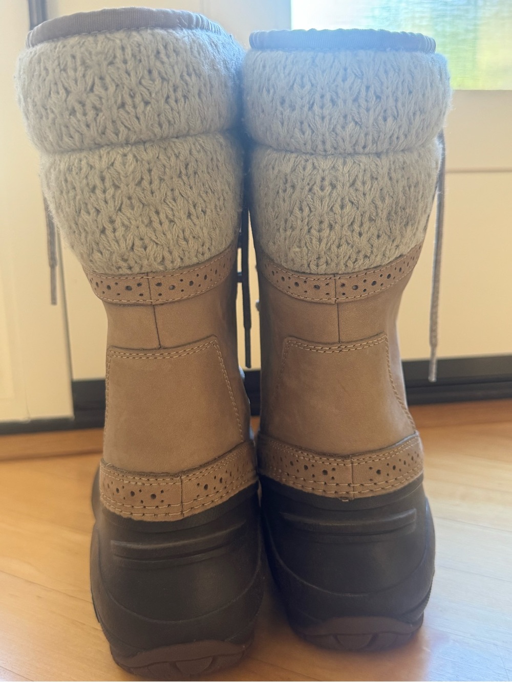 The North Face Women’s Taupe & Brown Waterproof Winter Lace-Up Boots - Picture 6 of 8